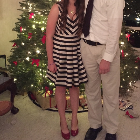 🌱Banana Republic Black and White Dress - Picture 2 of 4